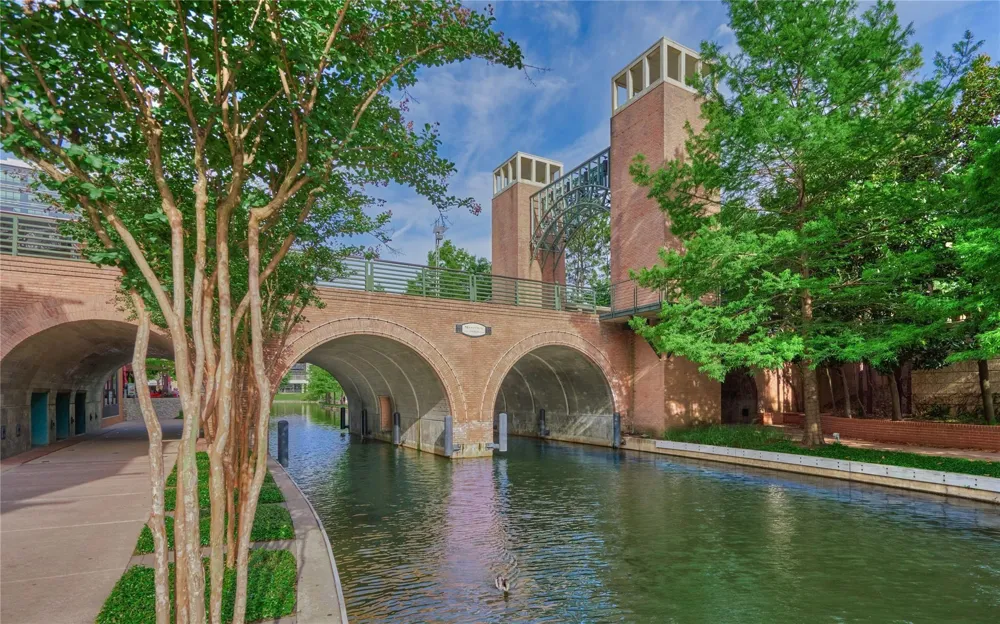 11 Ryanwyck Place The Woodlands, TX 77384