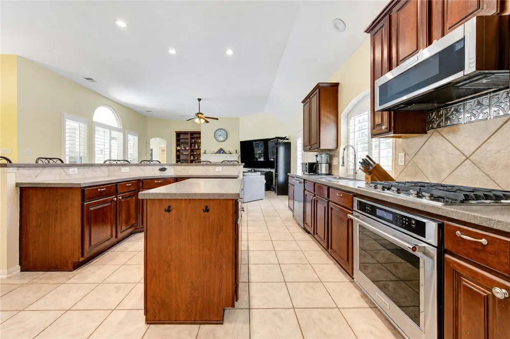 11 Ryanwyck Place The Woodlands, TX 77384