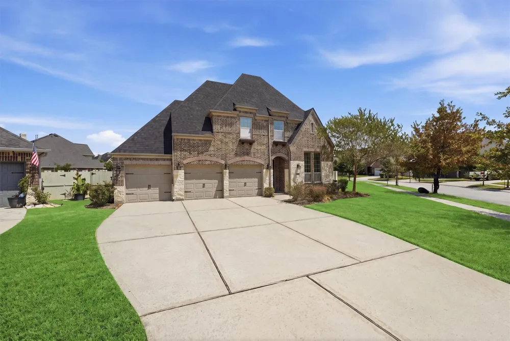 9952 Downey Emerald Drive Conroe, TX 77385