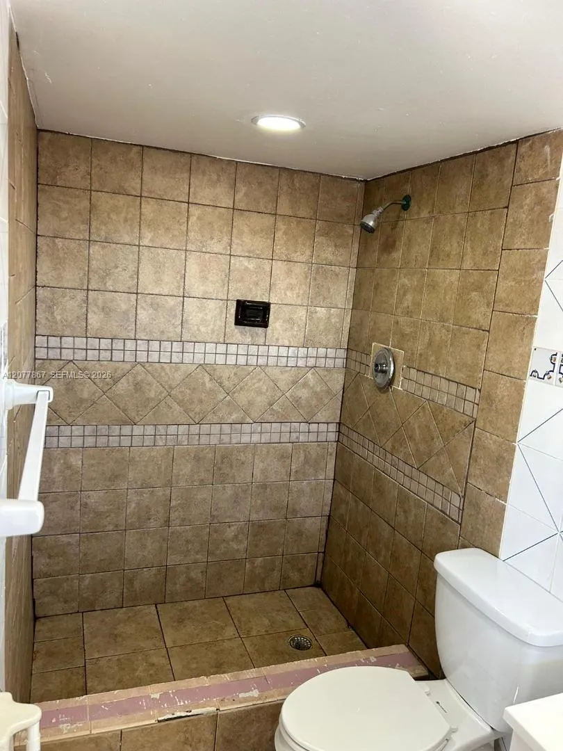 15201 NE 6th Ave #C302 Miami, FL 33162