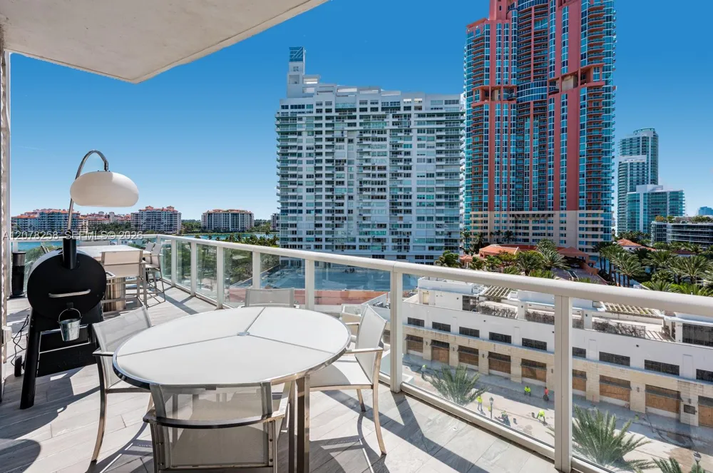 50 S Pointe Dr #905 Miami Beach, FL 33139