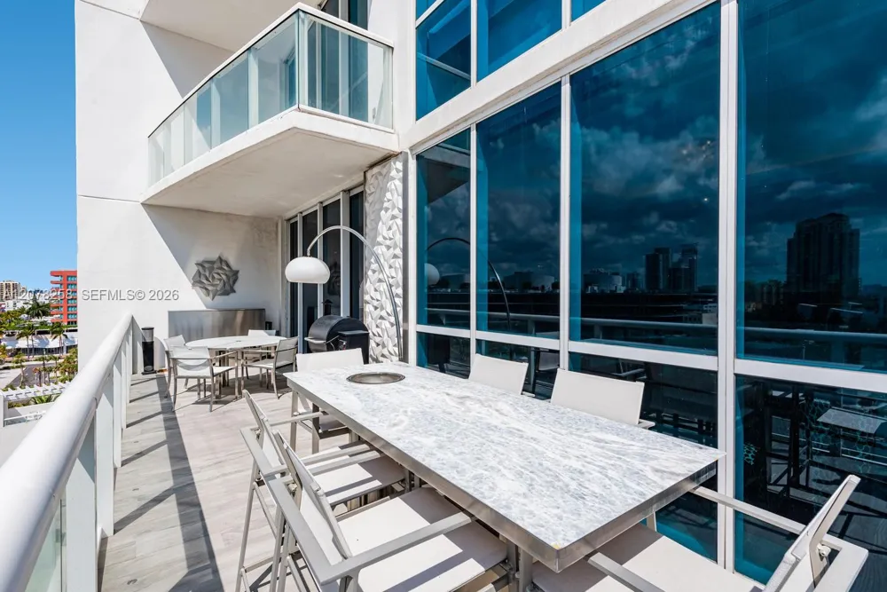 50 S Pointe Dr #905 Miami Beach, FL 33139