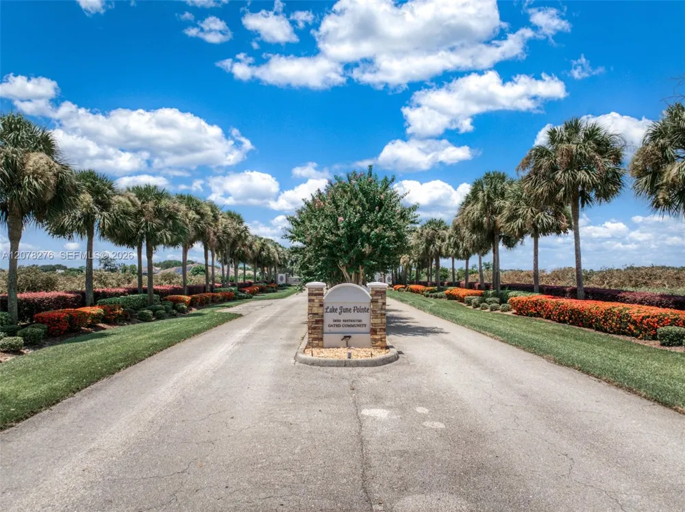 135 SUNSET POINTE BLVD Other City - In The State Of Florida, FL 33852