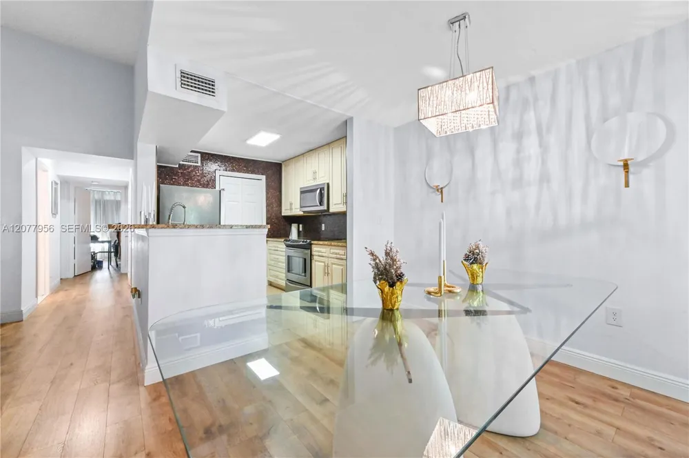 2662 NW 33rd St #2508 Oakland Park, FL 33309