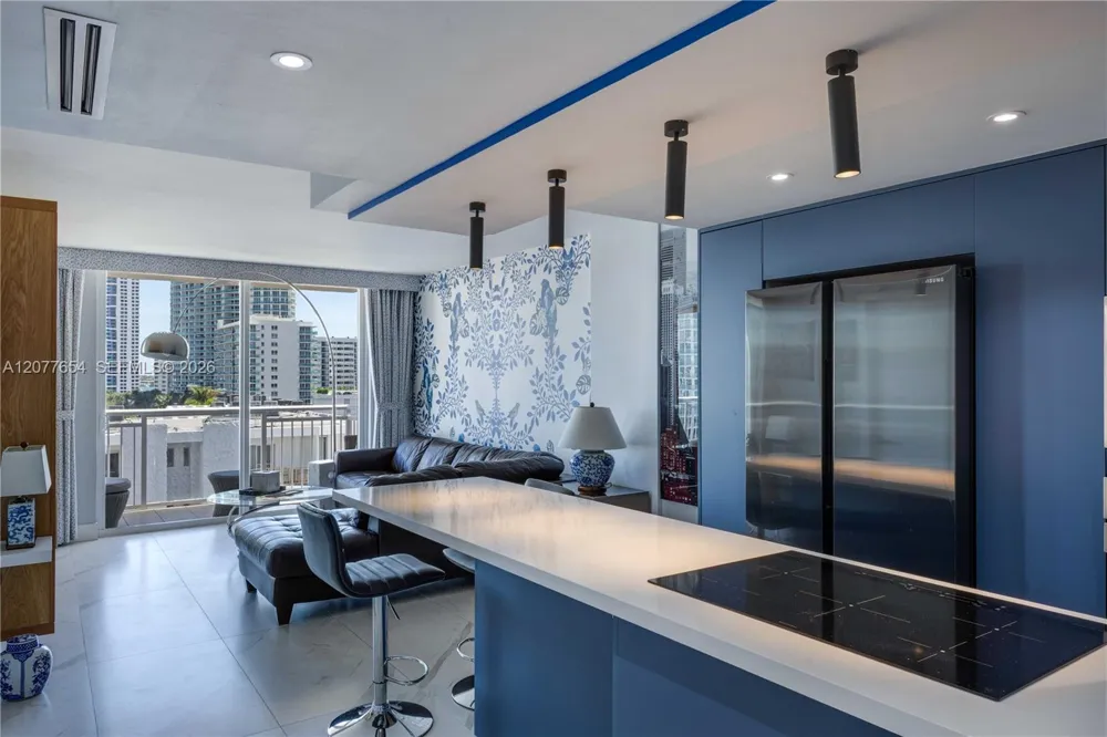 1345 Lincoln Rd #1004 Miami Beach, FL 33139