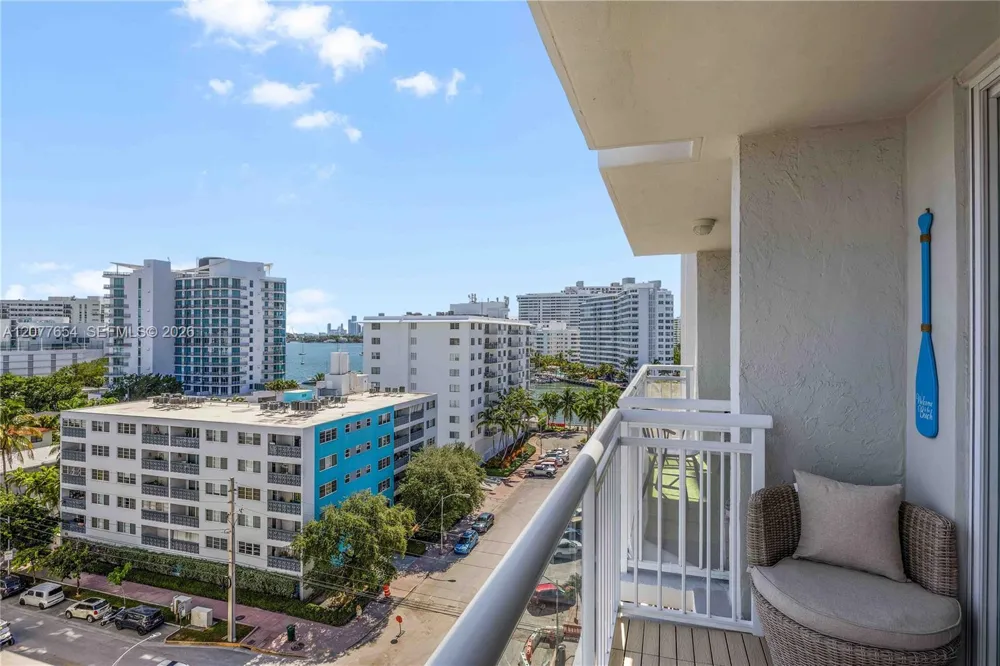 1345 Lincoln Rd #1004 Miami Beach, FL 33139
