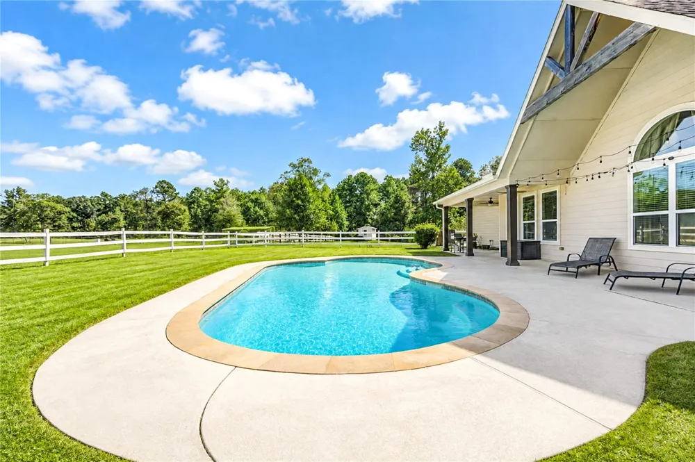 21065 Hereford Way Cleveland, TX 77328