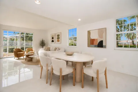 700 Sorrento Dr