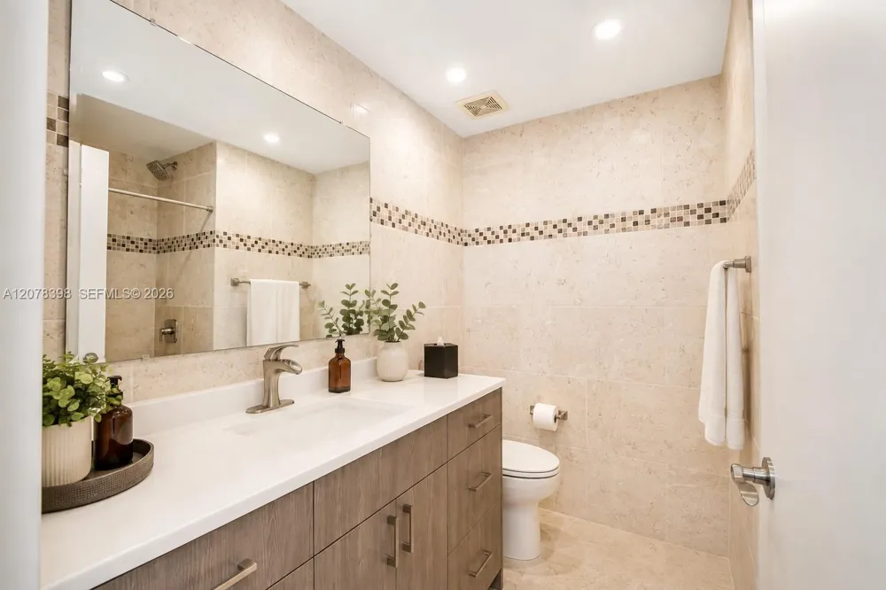 700 Sorrento Dr Weston, FL 33326