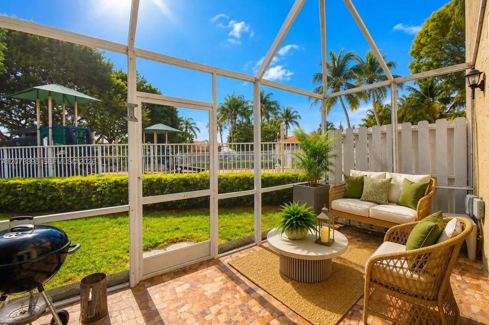 700 Sorrento Dr Weston, FL 33326