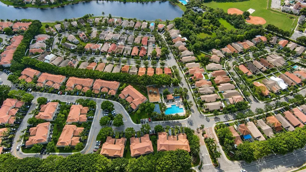 700 Sorrento Dr Weston, FL 33326
