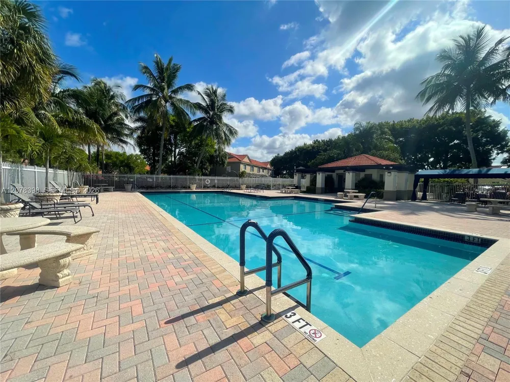 700 Sorrento Dr Weston, FL 33326