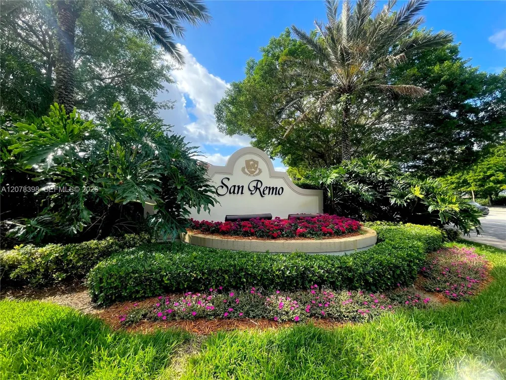 700 Sorrento Dr Weston, FL 33326