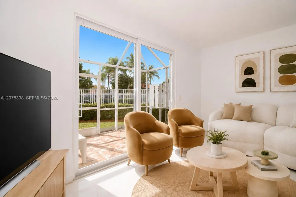 700 Sorrento Dr Weston, FL 33326