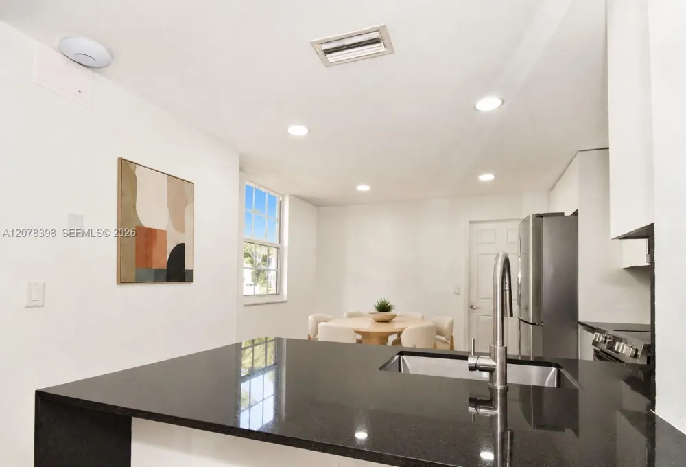 700 Sorrento Dr Weston, FL 33326