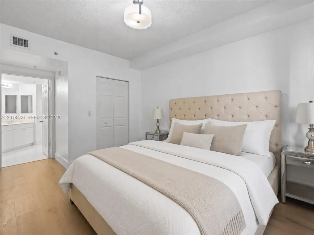 17145 Bay Rd #4311 Sunny Isles Beach, FL 33160