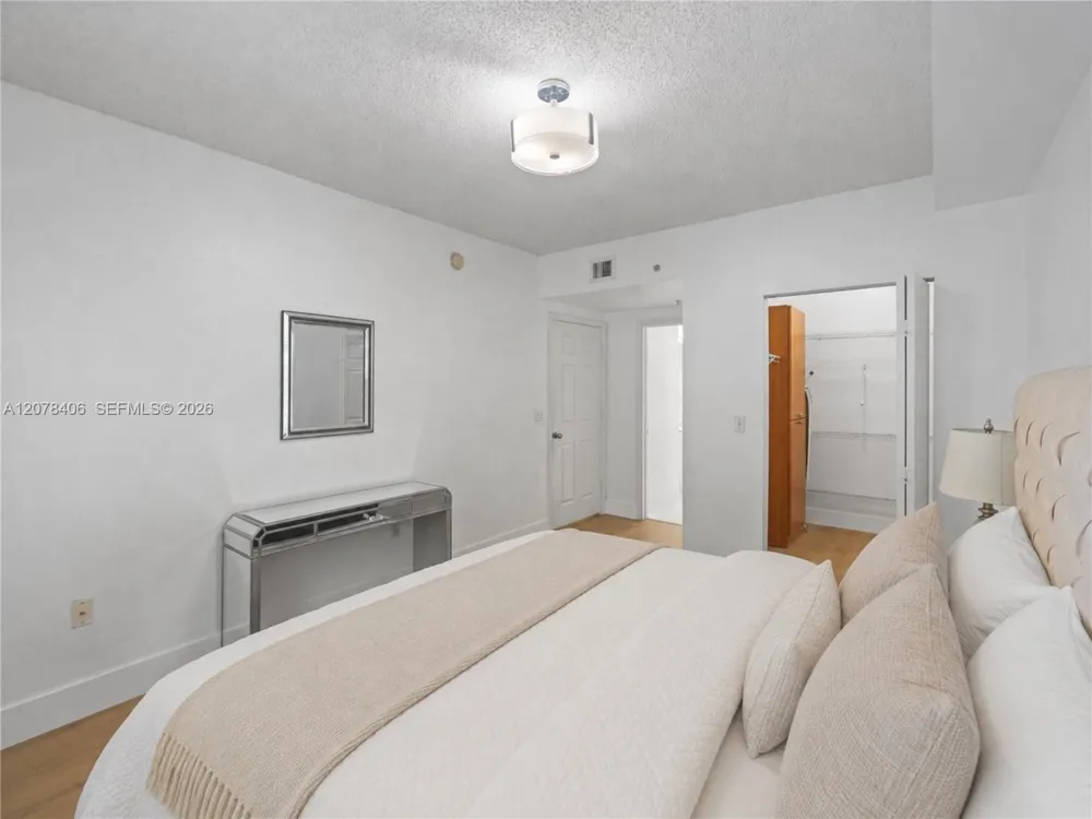 17145 Bay Rd #4311 Sunny Isles Beach, FL 33160