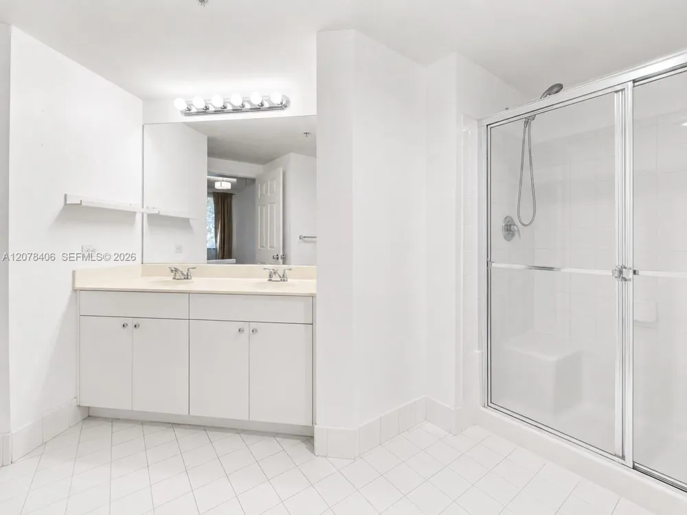 17145 Bay Rd #4311 Sunny Isles Beach, FL 33160