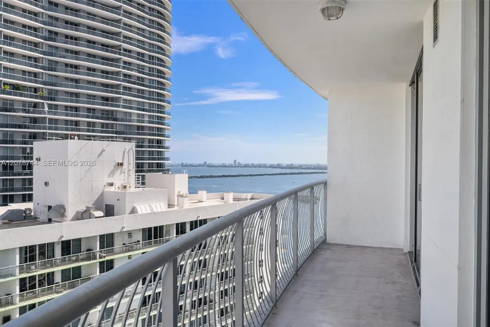 1750 Bayshore Dr #4011 Miami, FL 33132