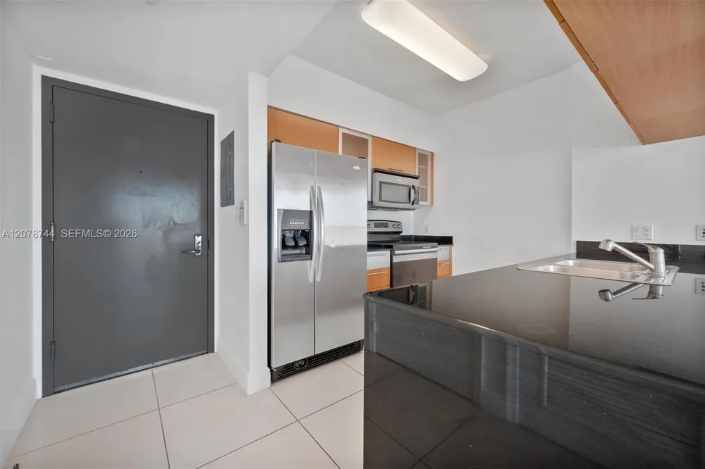 1750 Bayshore Dr #4011 Miami, FL 33132