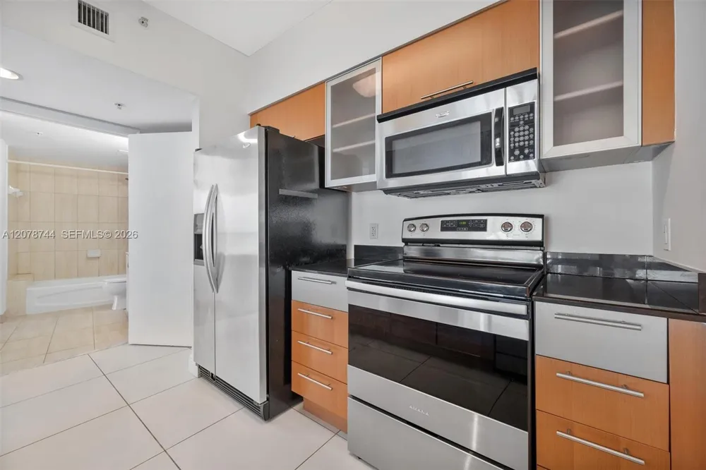 1750 Bayshore Dr #4011 Miami, FL 33132