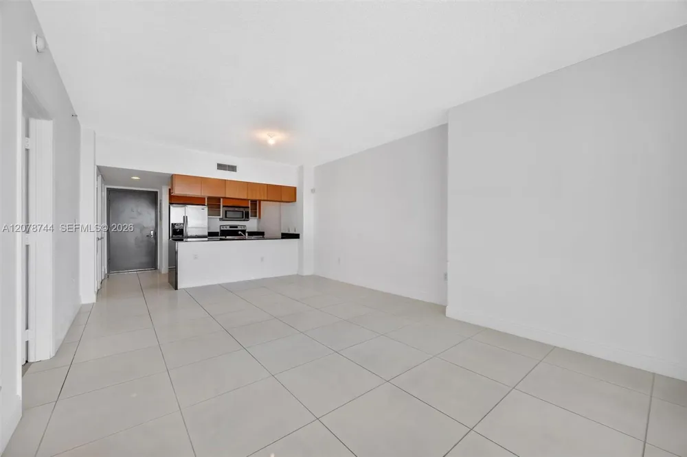 1750 Bayshore Dr #4011 Miami, FL 33132