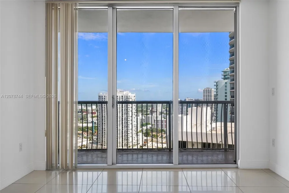 1750 Bayshore Dr #4011 Miami, FL 33132