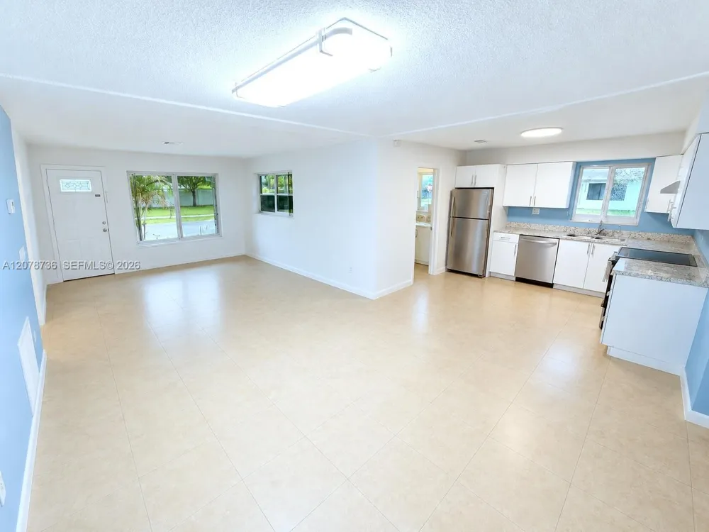 4940 SW 25th Ave Dania Beach, FL 33312