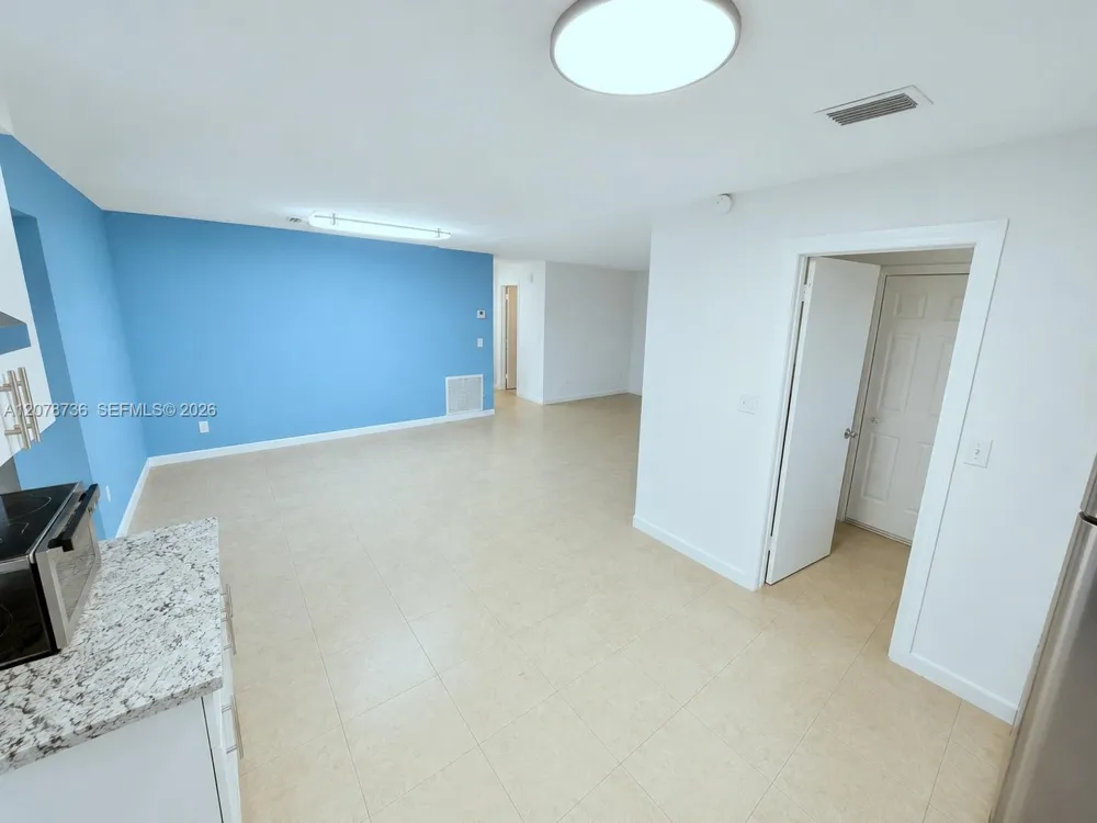 4940 SW 25th Ave Dania Beach, FL 33312
