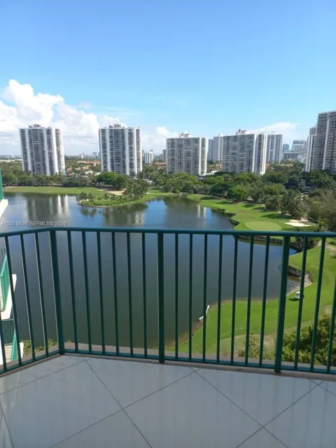 20000 E Country Club Dr #1212