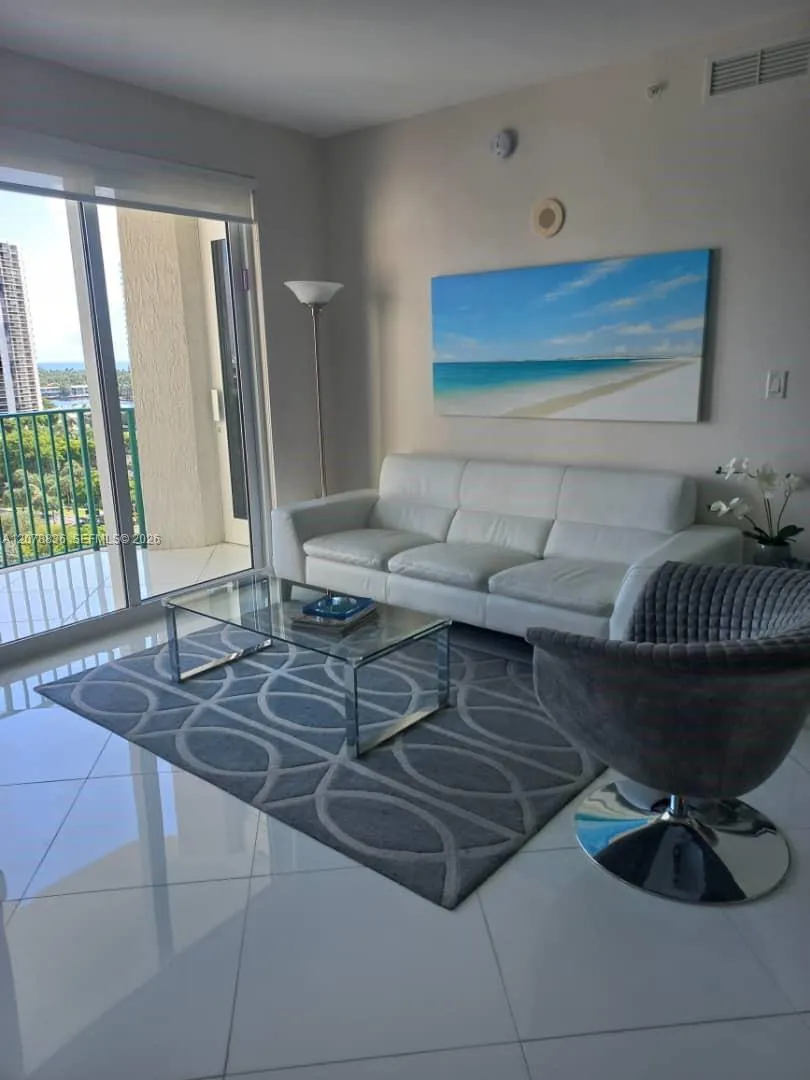20000 E Country Club Dr #1212 Aventura, FL 33180