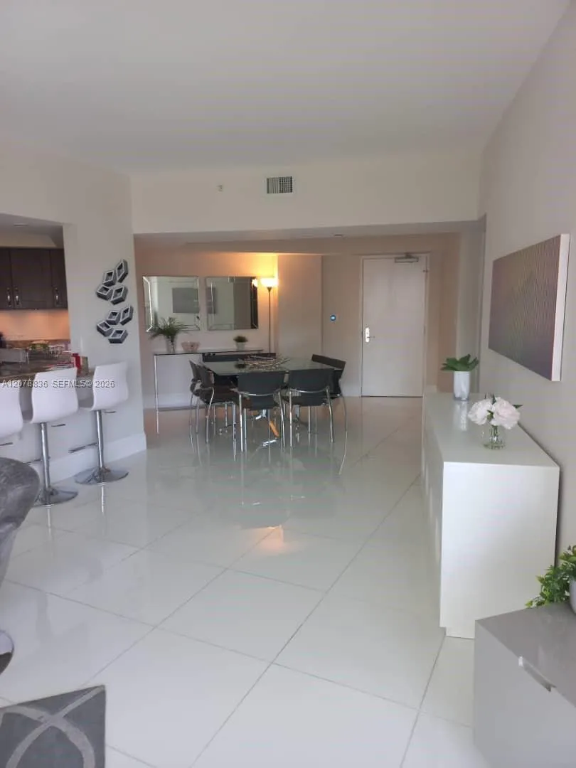 20000 E Country Club Dr #1212 Aventura, FL 33180