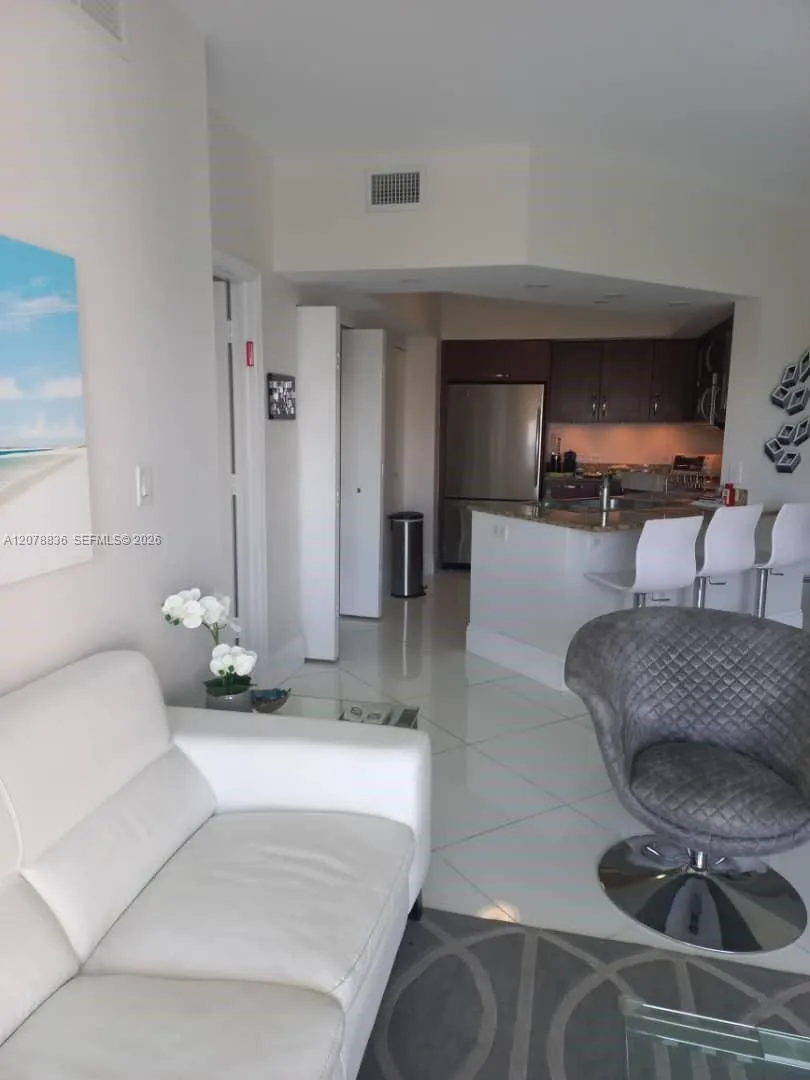 20000 E Country Club Dr #1212 Aventura, FL 33180