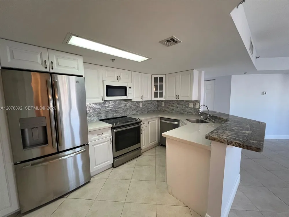 2351 Douglas Rd #1304 Miami, FL 33145