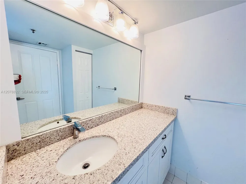 2351 Douglas Rd #1304 Miami, FL 33145