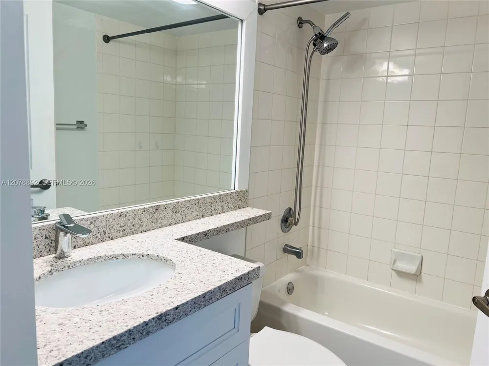 2351 Douglas Rd #1304 Miami, FL 33145