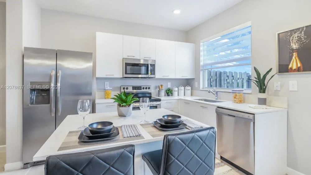 2598 SE 25 DR Homestead, FL 33035