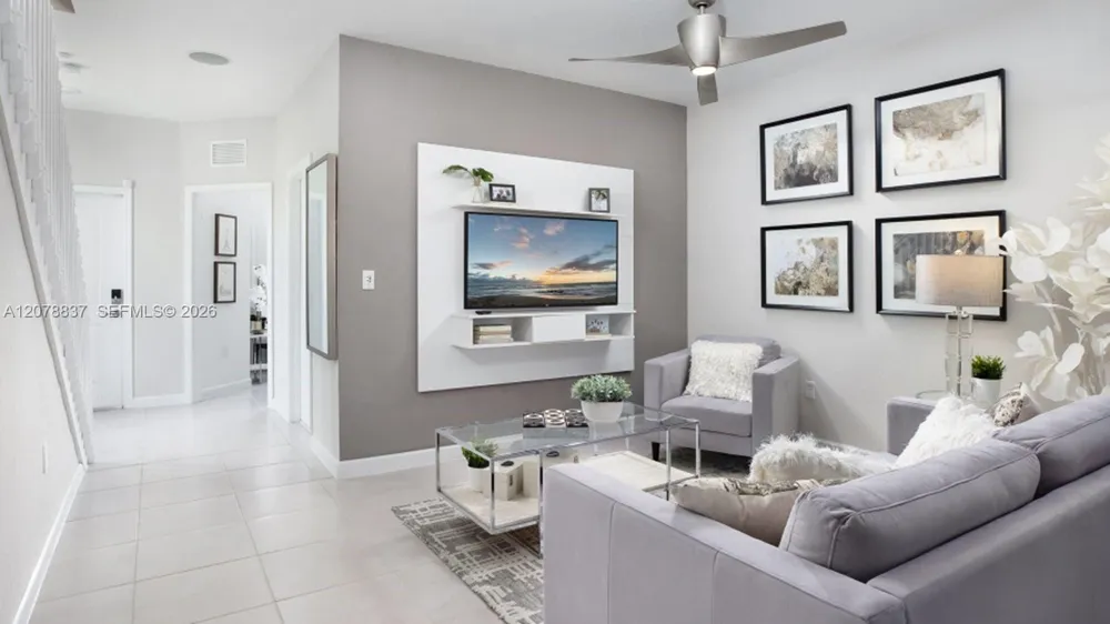 2598 SE 25 DR Homestead, FL 33035