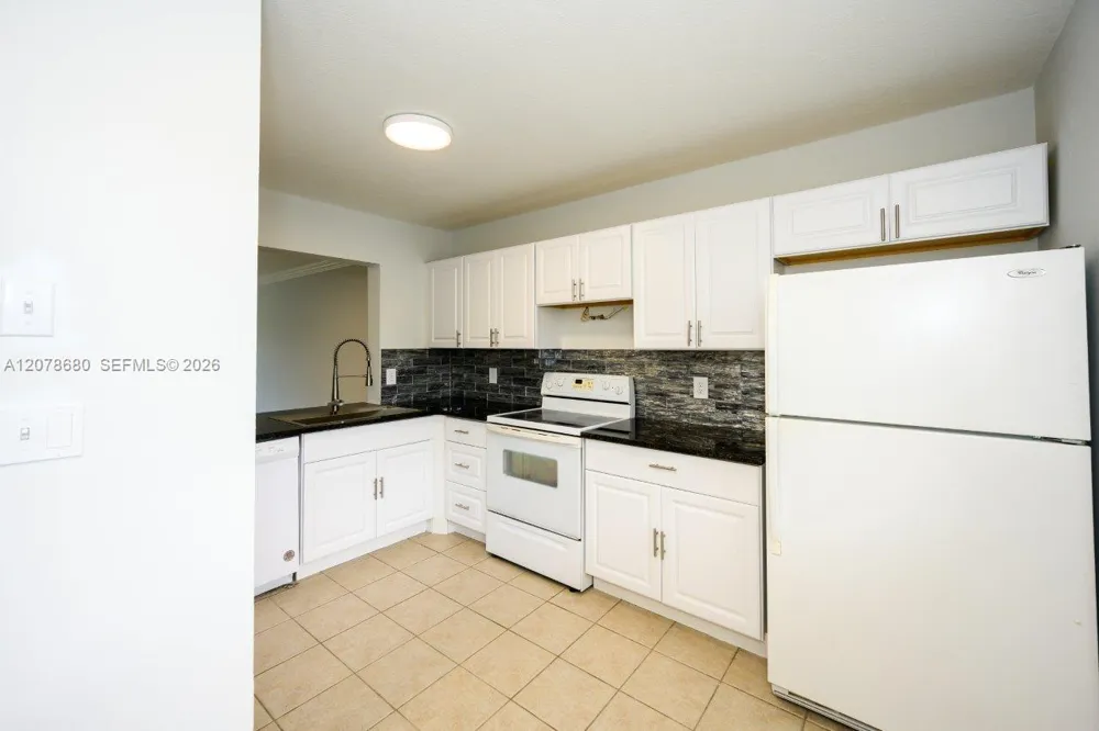 100 SE 7th St #1 Deerfield Beach, FL 33441