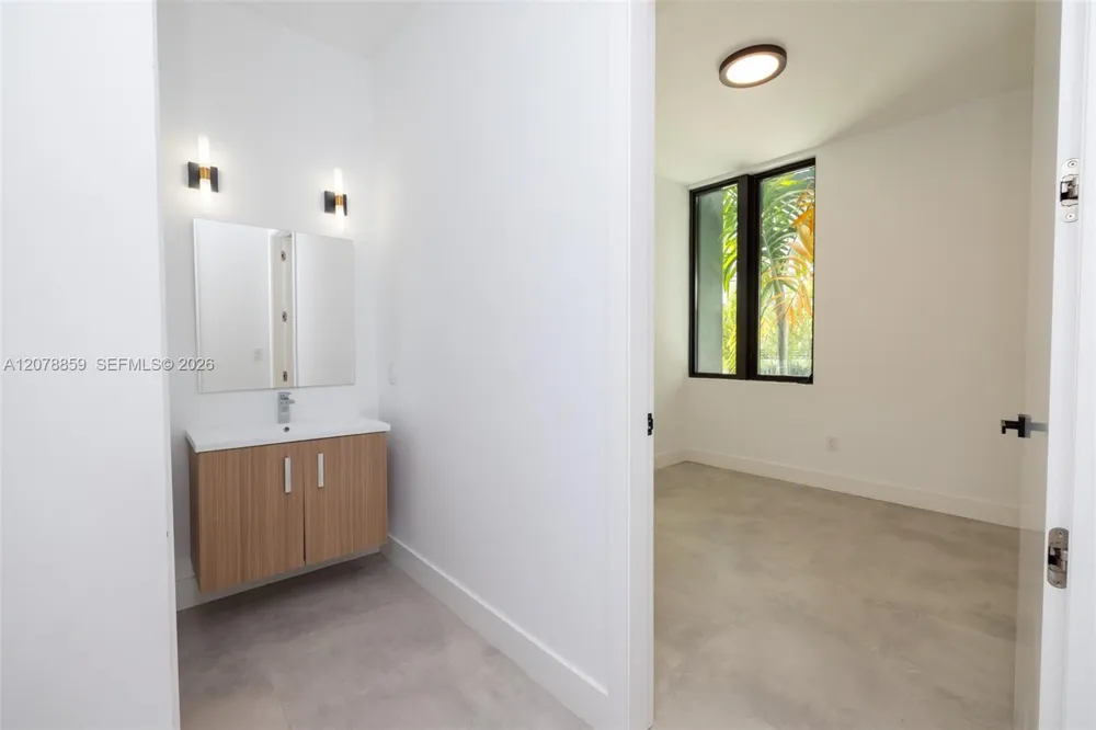 7425 Howard Dr Pinecrest, FL 33156