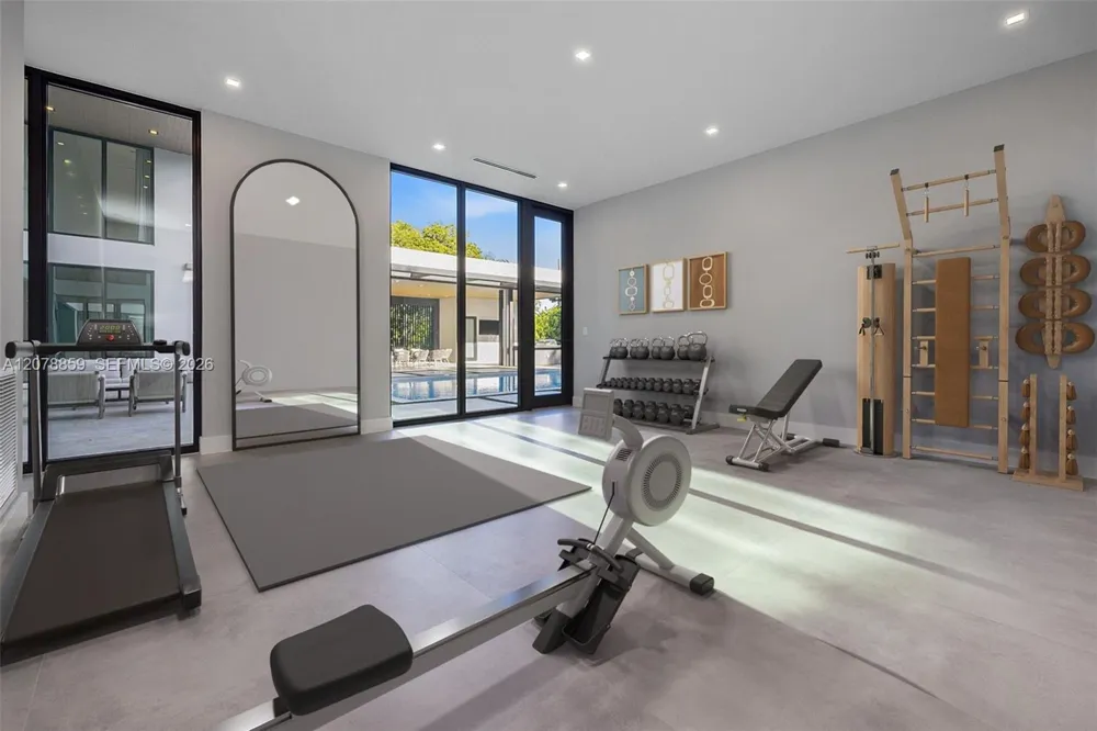7425 Howard Dr Pinecrest, FL 33156