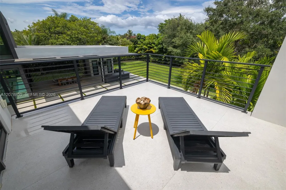 7425 Howard Dr Pinecrest, FL 33156