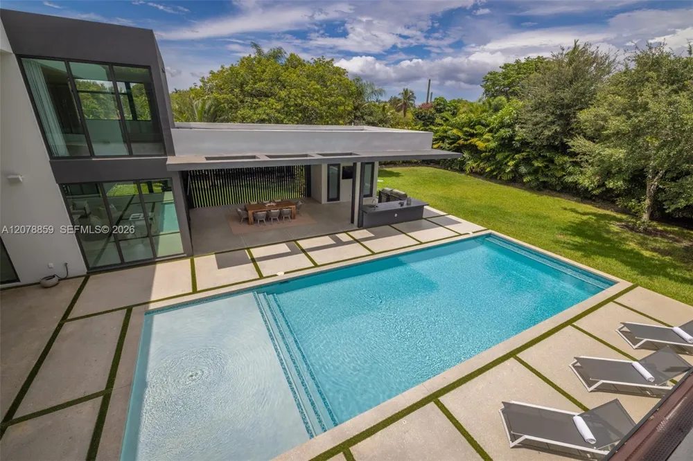 7425 Howard Dr Pinecrest, FL 33156
