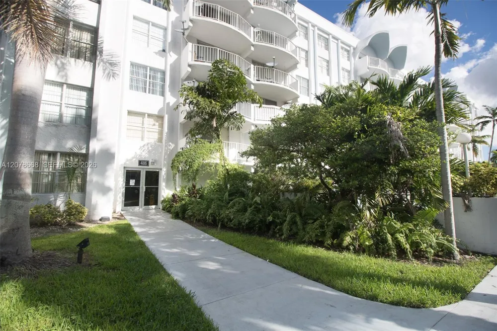486 NW 165th St Rd #B-301 Miami, FL 33169