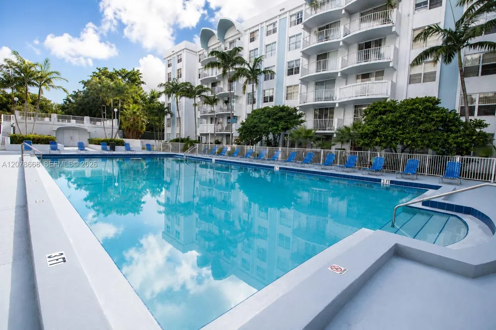 486 NW 165th St Rd #B-301 Miami, FL 33169