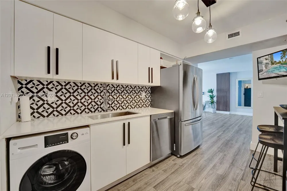 9195 Collins Ave #1109 Surfside, FL 33154