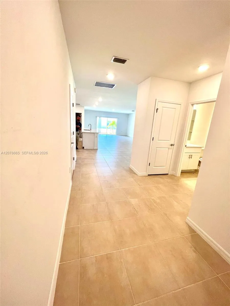 326 SW 31 Ave #0 Cape Coral, FL 33991