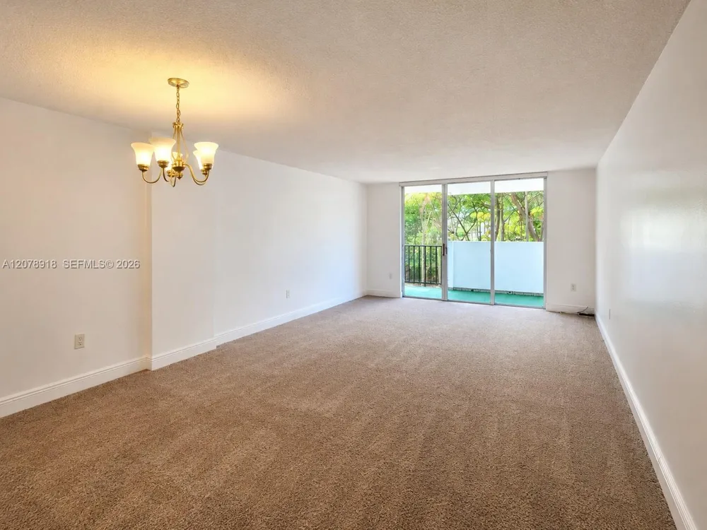 2780 NE 183rd St #215 Aventura, FL 33160