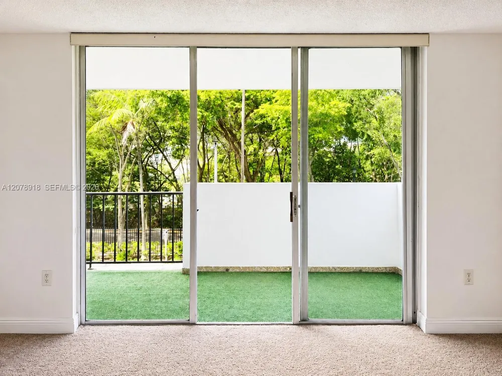 2780 NE 183rd St #215 Aventura, FL 33160