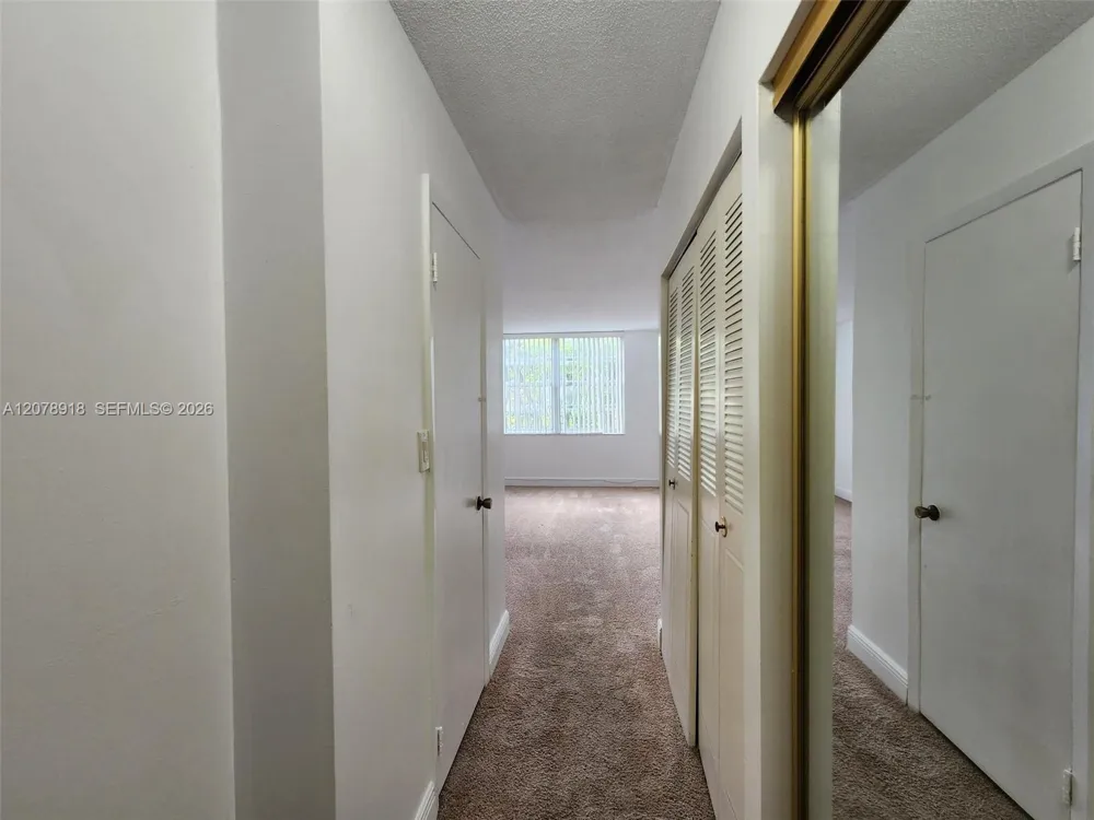 2780 NE 183rd St #215 Aventura, FL 33160